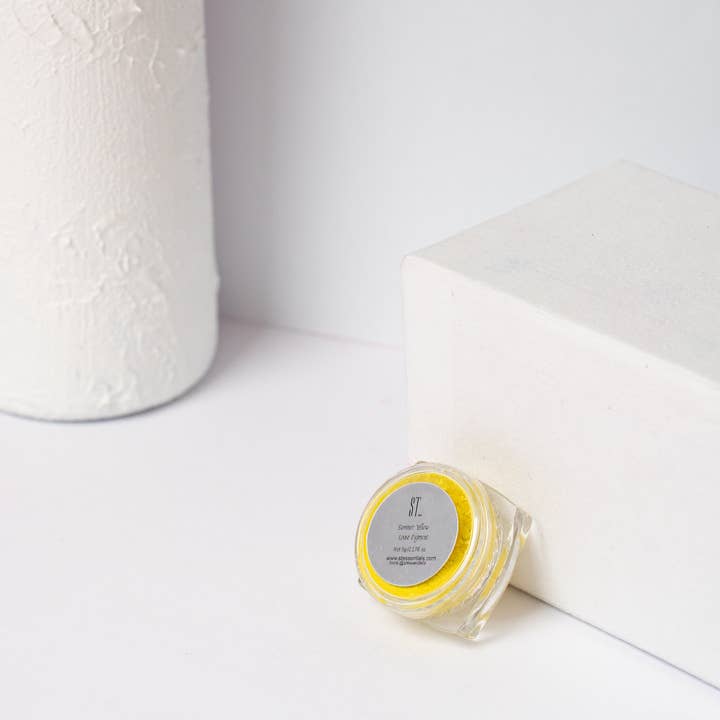 Eco Friendly Loose Pigment Eyeshadow Summer Yellow for wholesale by ST Essentials