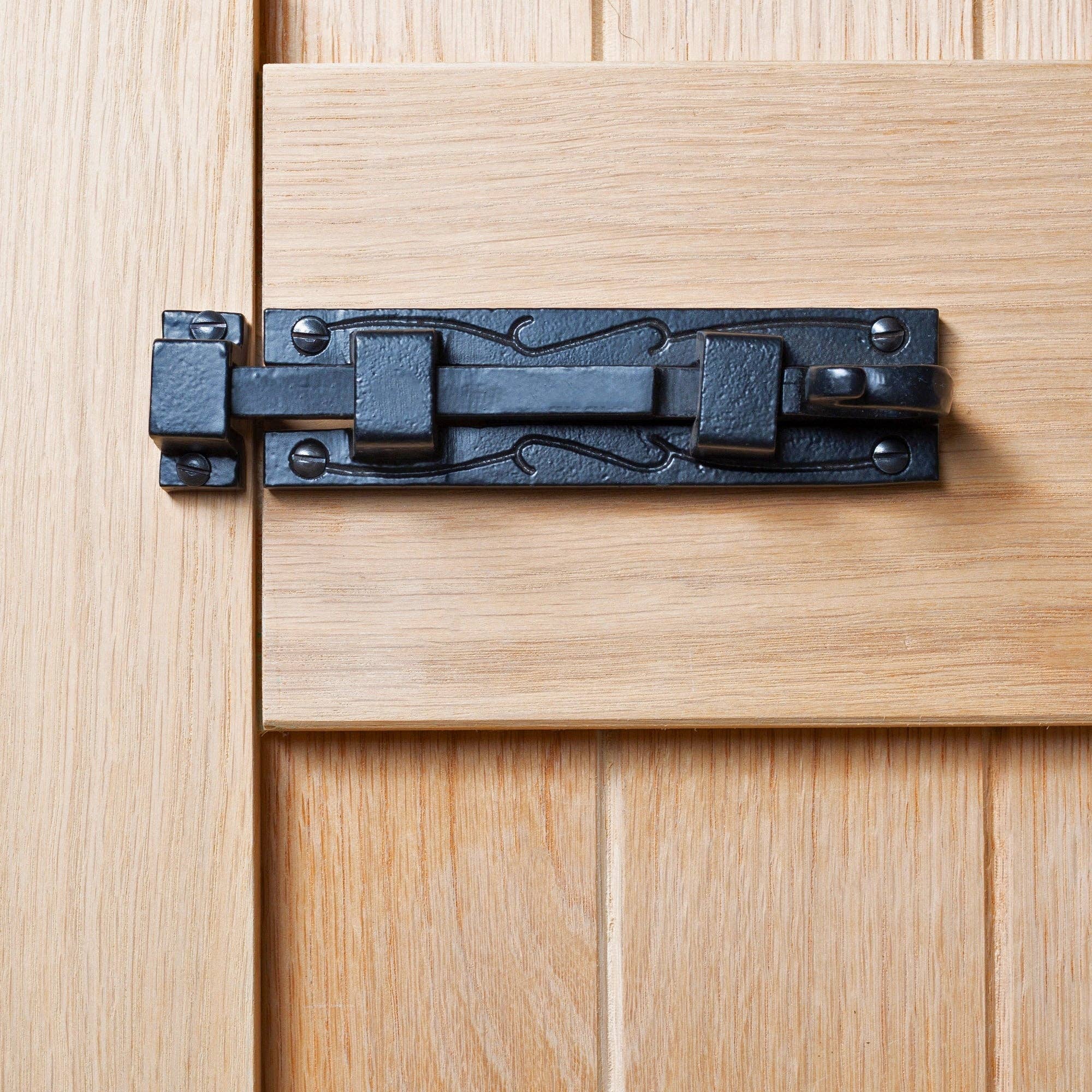 Rinkit Ltd - Wholesale Knob/Pull - 140mm Straight Shepherd's Crook Surface Bolt Hammer & Tongs1