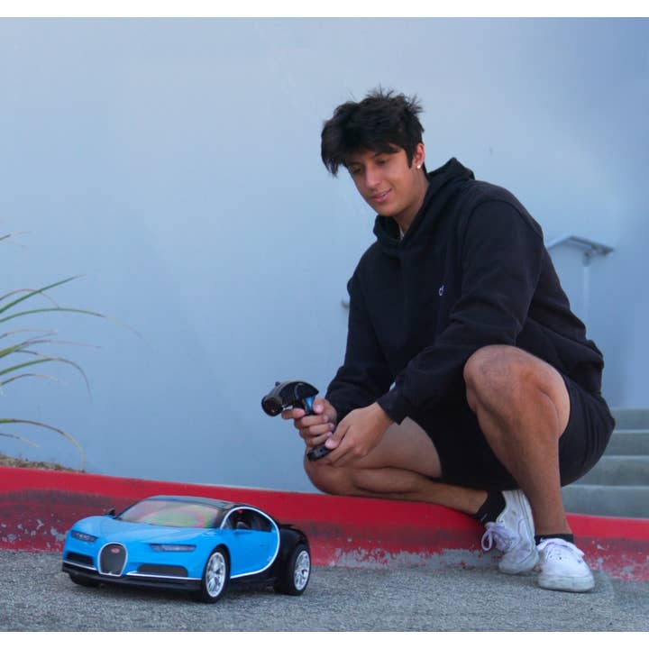 World Tech Toys - Wholesale Electronic Toy - Kids & Baby - Bugatti Chiron 1:10 RTR Electric 2.4Ghz RC Car3
