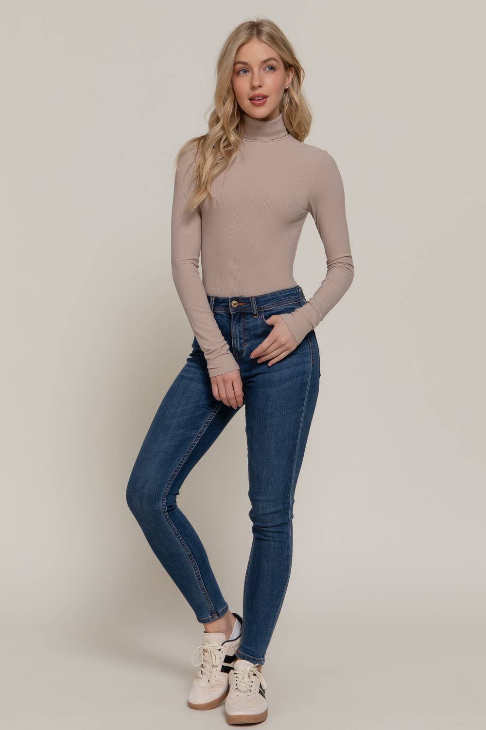 Active Basic | Active USA - Vendita all'ingrosso Body - Donna - Body a coste in rayon con collo alto e maniche lunghe13