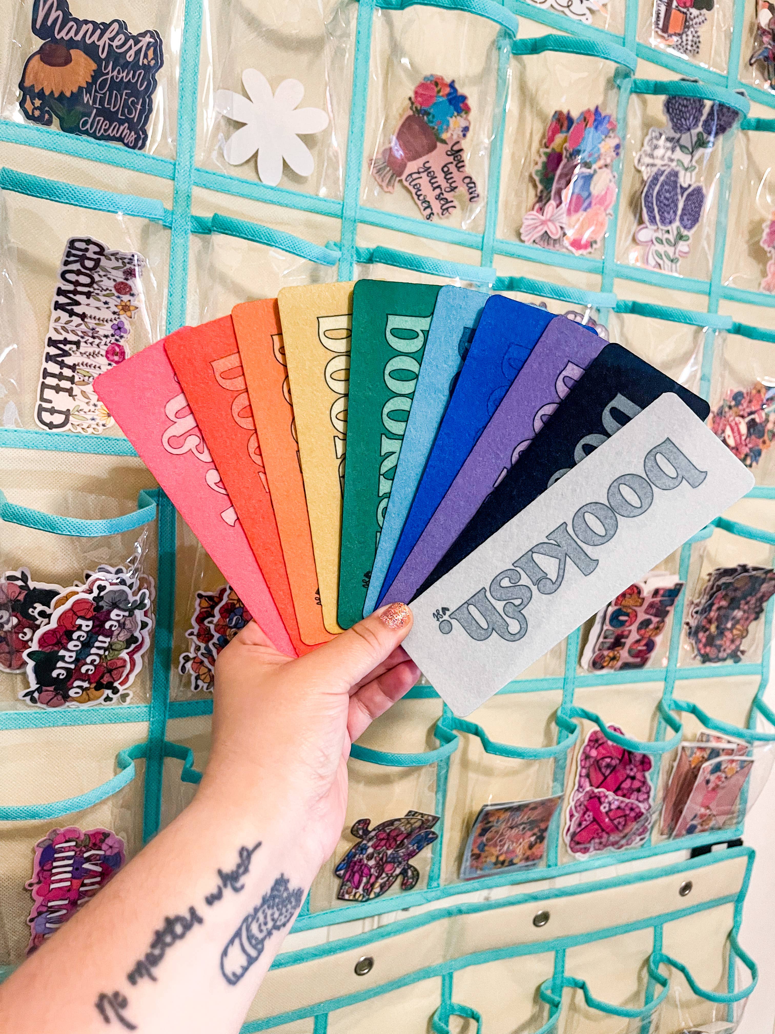 Sharp Thoughtlings - Vente Marque-page - Livresque. Marque-page monochrome en feutre2