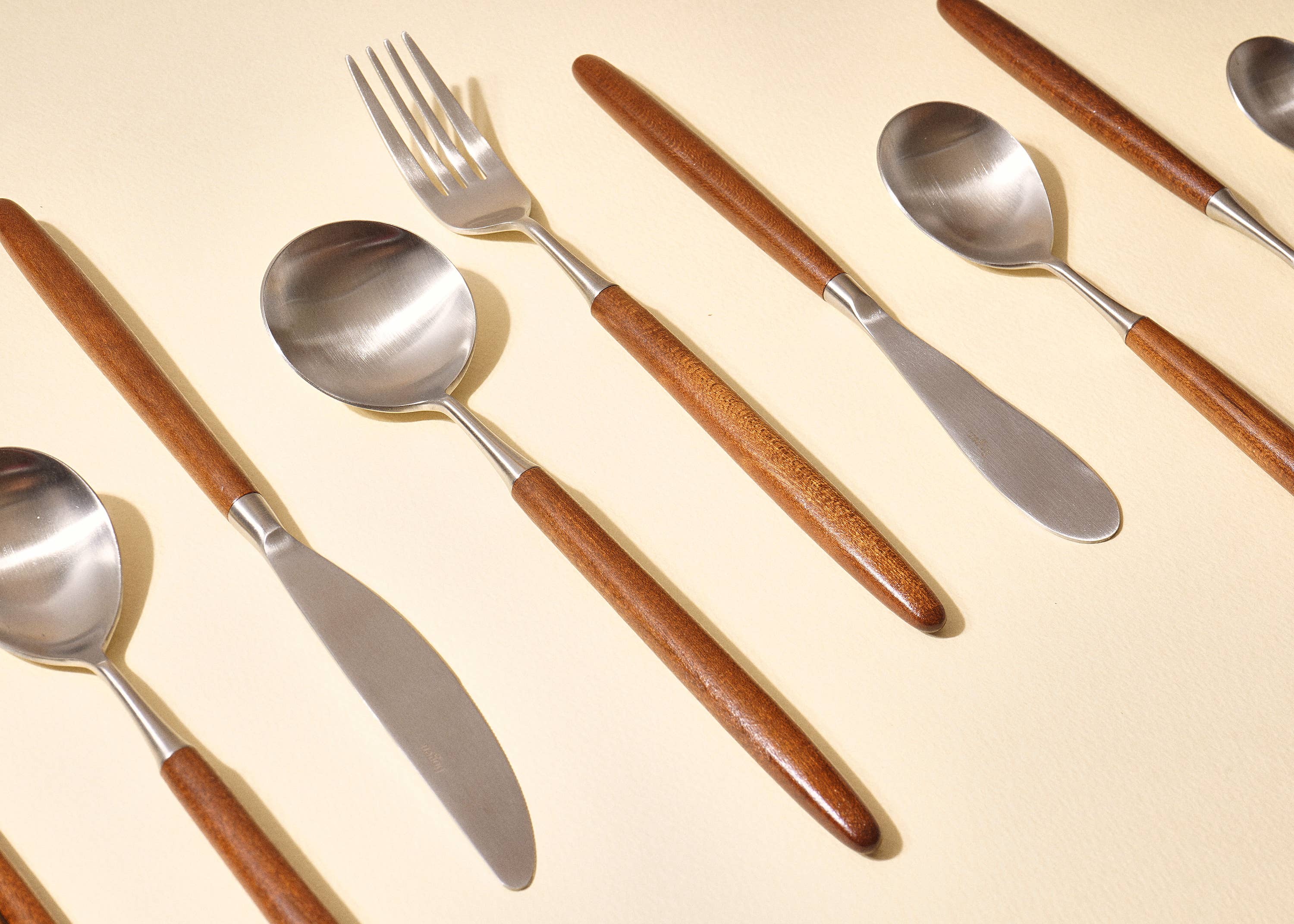 Korea Table - Wholesale Assorted Cutlery Set - Honey Maple Cutlery26