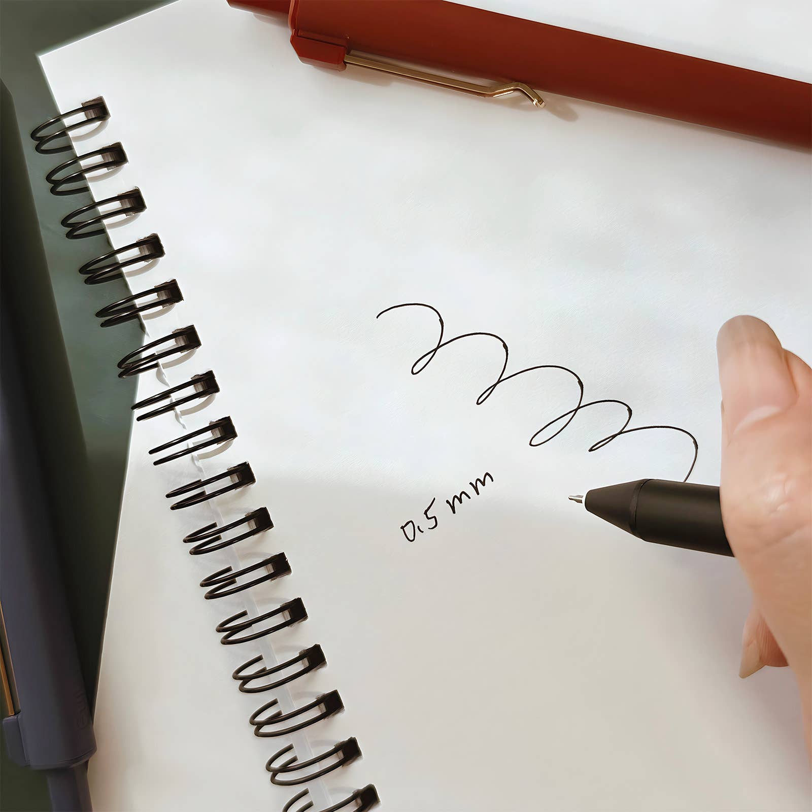 Wrapables.com - Wholesale Pen - Wrapables Retractable Black Ink Gel Pens, 0.5mm (Set of 6)33