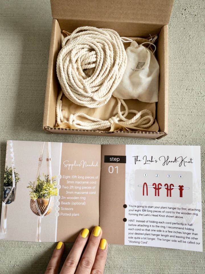 Kit appendiabiti per piante in macramè fai da te per la vendita all'ingrosso da parte di The Knottery