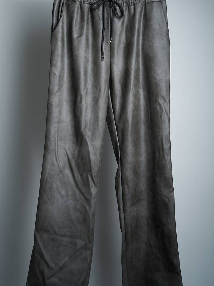 MOOYA - Wholesale Pants - Women's - Faux leather pants with elastic waistband - I902781