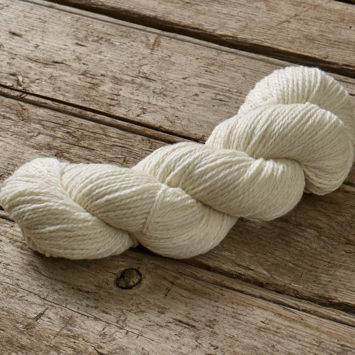 Ungefärbtes Garn: Woolly Merino DK Strickgarn, nicht superwash für den Großhandel von Rooster Yarns