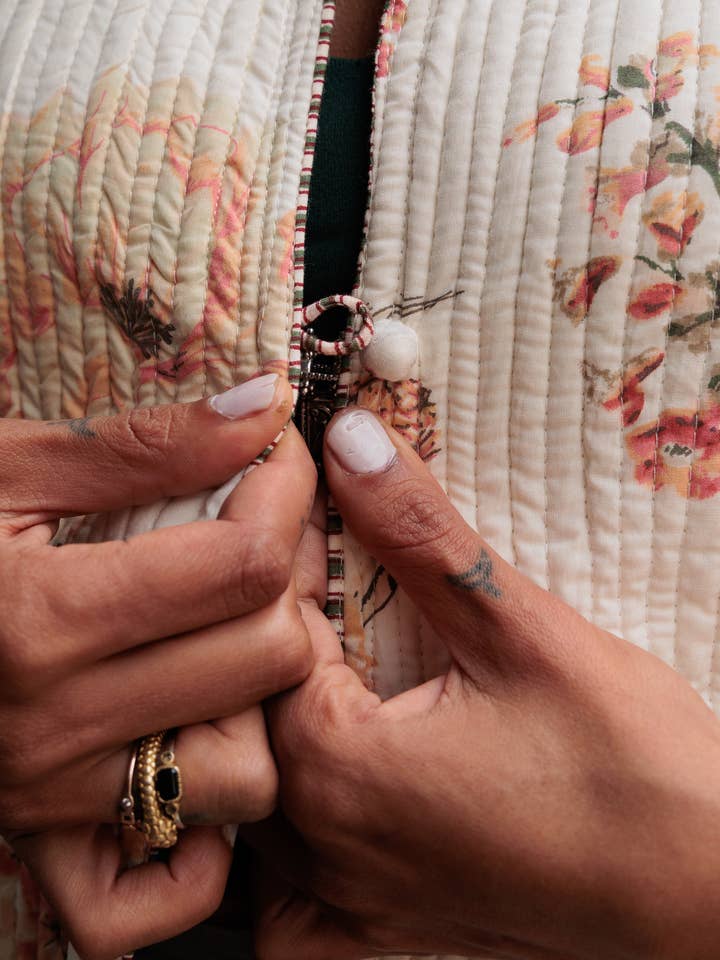 Devi Shop - Wholesale Coat - Women's - Midi Quilted Daya Coat ~ Blooms White2