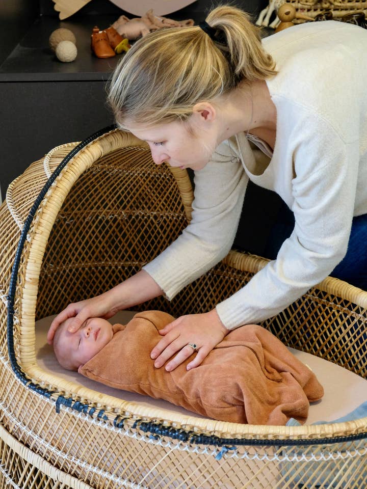 Tante Reine - Wholesale Sleepsack - Baby - “La Cassonade” swaddler5