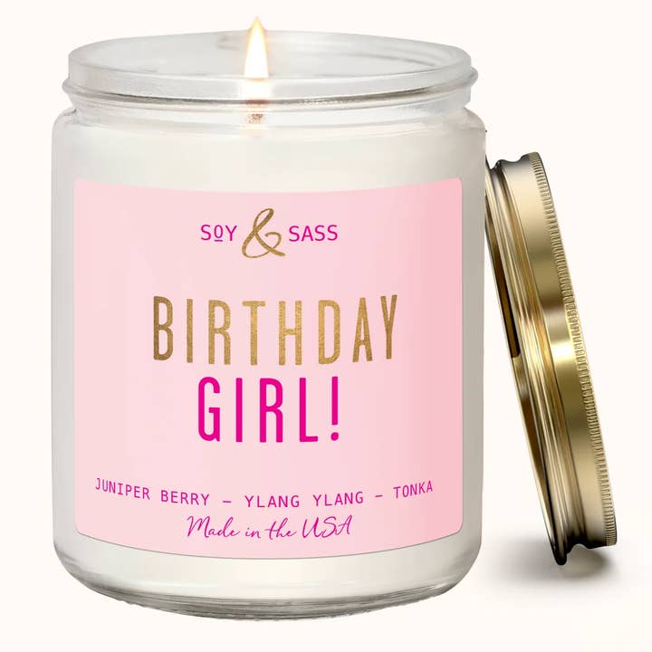 Verjaardagsmeisje 7,2 oz Soja Kaars Huisdecoratie & Geschenken voor wholesale door Soy and Sass