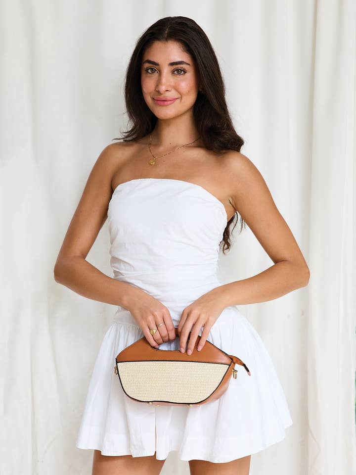 M2660 Cece Vormige Stro Bucket Tas met Contrast van Veganistisch Leer voor wholesale door Jen & Co.