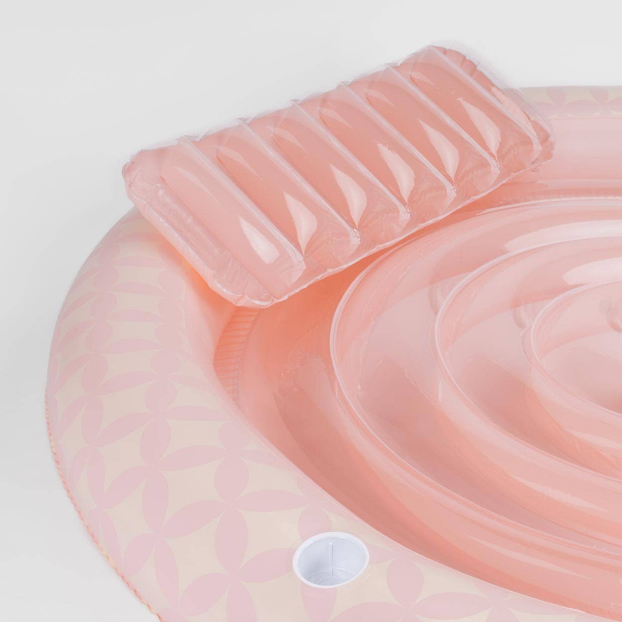 Flamingueo - Wholesale Beach Accessories - Rounded pink tanning pool1