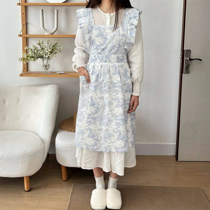 BLUE INK FISHTAIL COTTON RUFFLE APRON_CWMM5794 for wholesale by ACCITY