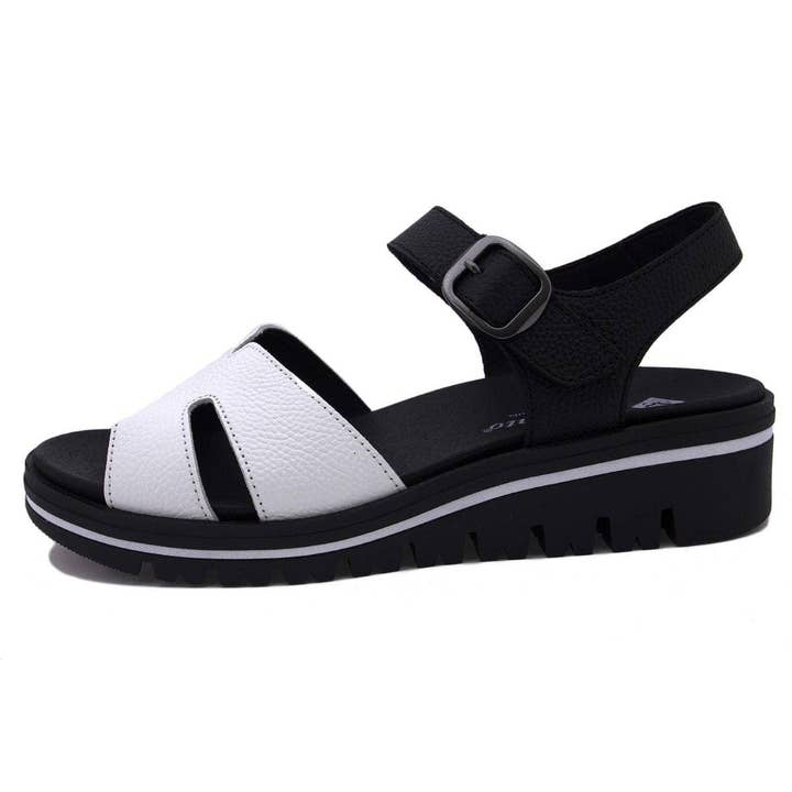 Witte Leren Sandalen met Uitneembaar Voetbed 250775 voor wholesale door PieSanto