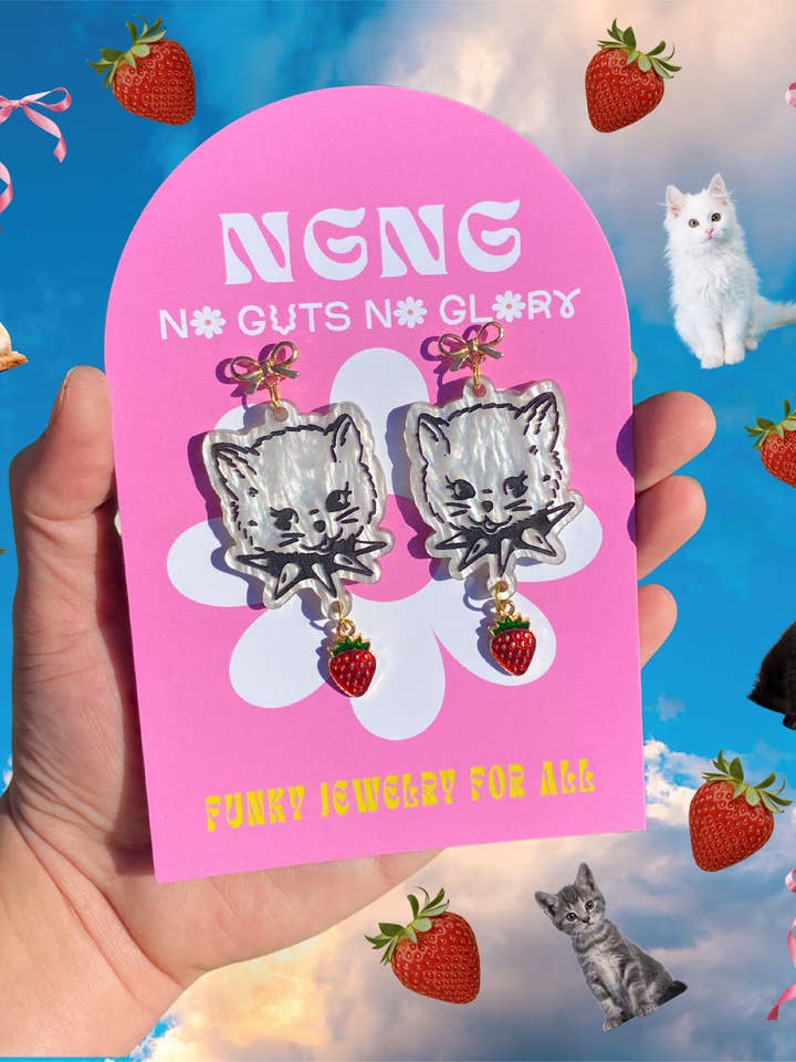 Pendientes de gatito de fresa para venta al por mayor de No Guts No Glory Jewelry + Co