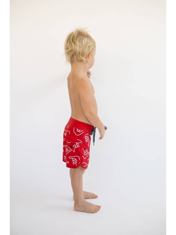 Shaka vermelho Bermuda retrô infantil vermelha Shaka para venda a revendedores na Faire6