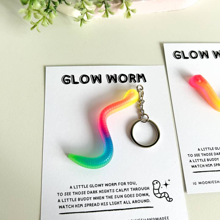 Moonieshandmade - Wholesale Keychain - Unisex - Glow Worm Keychains, Glow In The Dark Keyrings, Worm Keyring