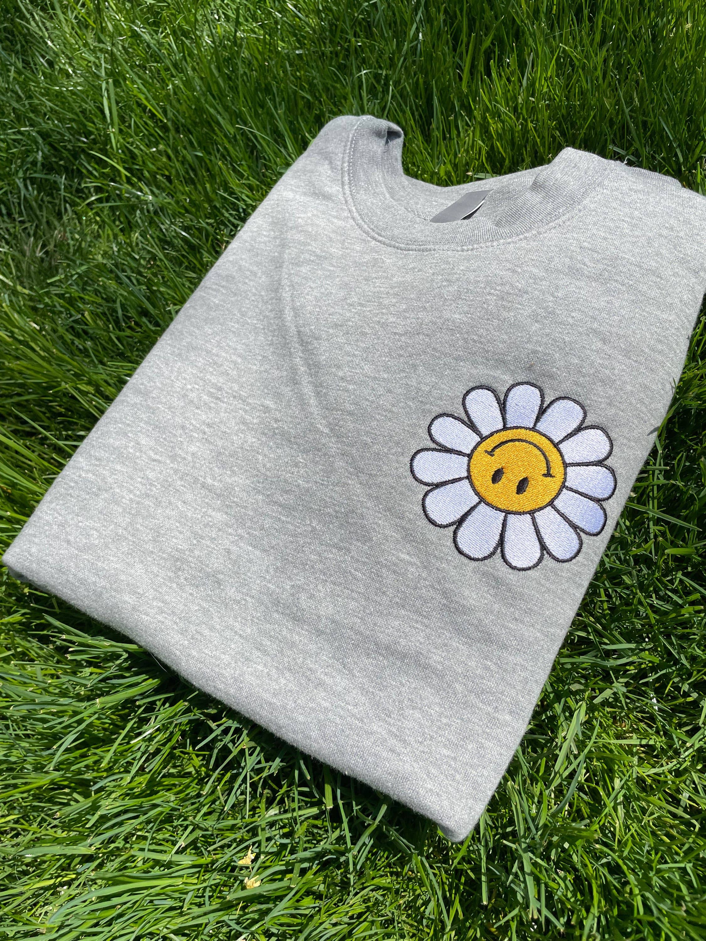 Sara Lutz Art - Wholesale Sweatshirt - Unisex - Daisy Patch Embroidered Sweatshirt9