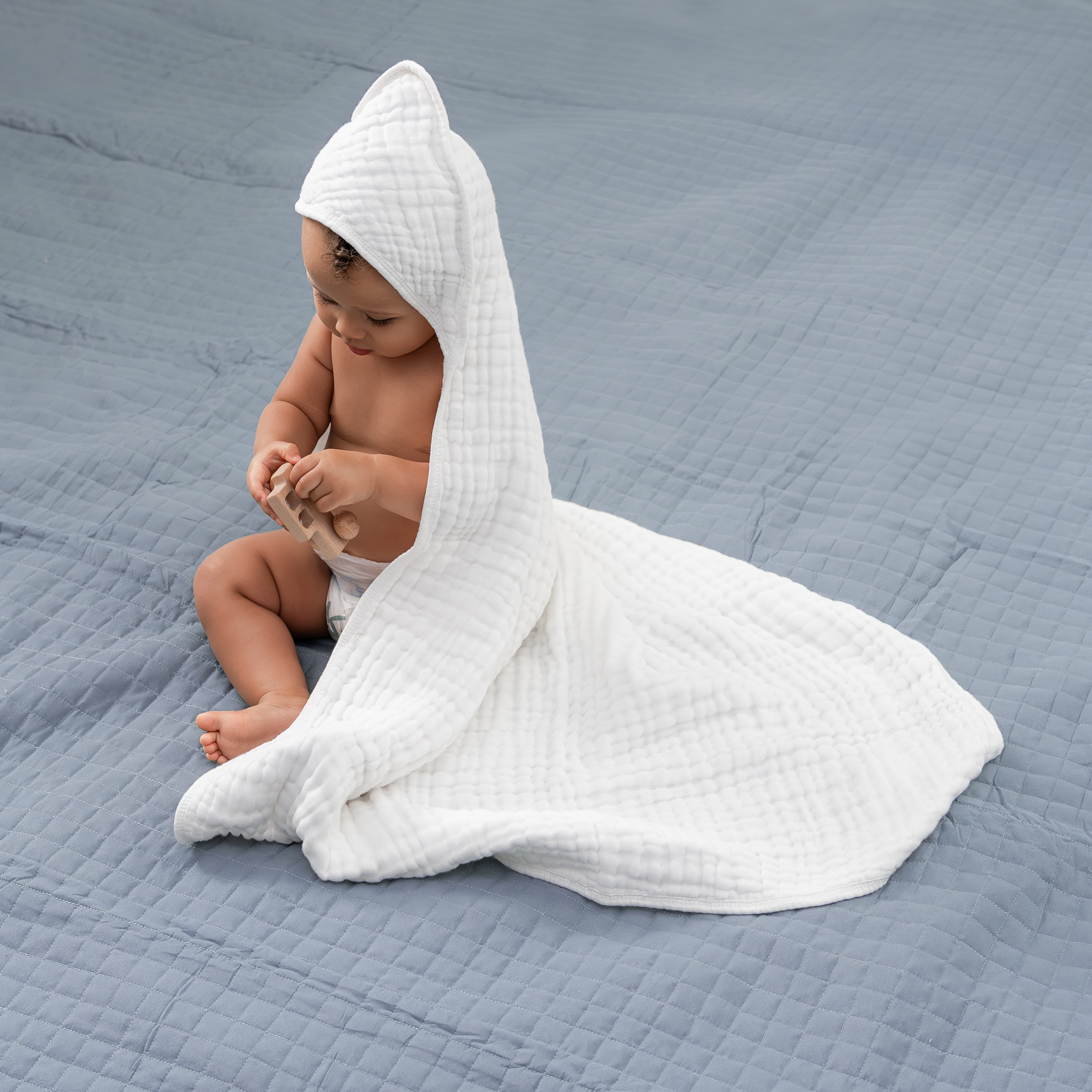 Comfy Cubs - Wholesale Hooded Towel - Kids & Baby - Baby Hooded 9 Layer Muslin Cotton Towel for Kids1