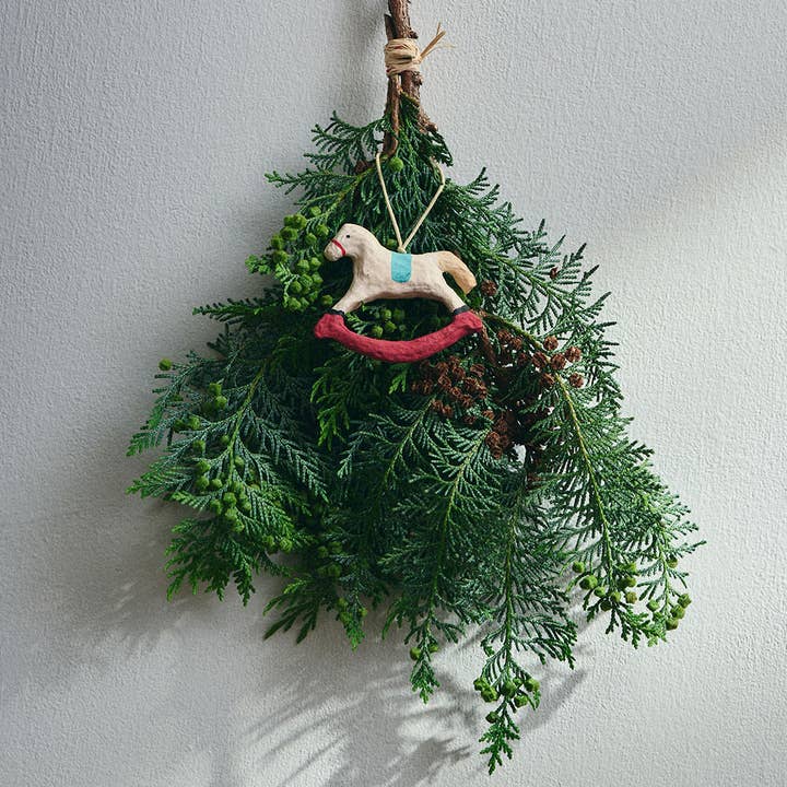 Weihnachtsschmuck Schaukelpferd und andere Ergebnisse für schaukelpferd im Großhandel. Kostenlose Rücksendungen und 60-Tage-Zahlungsziel auf Faire im Trend auf Faire.