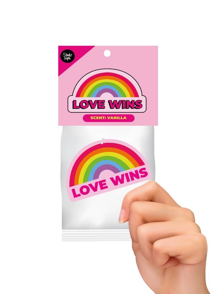 Love Wins LGBTQ+ duftpose for engroshandel hos Studio Soph (We Pay Your Import Fees - We Ship DDP)