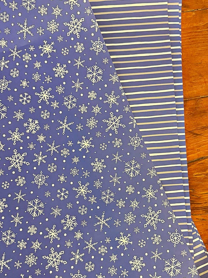 Folhas de Papel de Embrulho Reversível com Flocos de Neve e Risca Azul por atacado de Mindfulnice