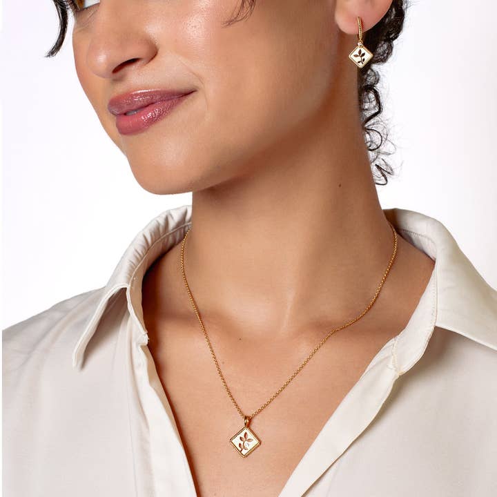 Rizen Jewelry - Wholesale Pendant/Charm Necklace - Olive Leaf Pendant Necklace2