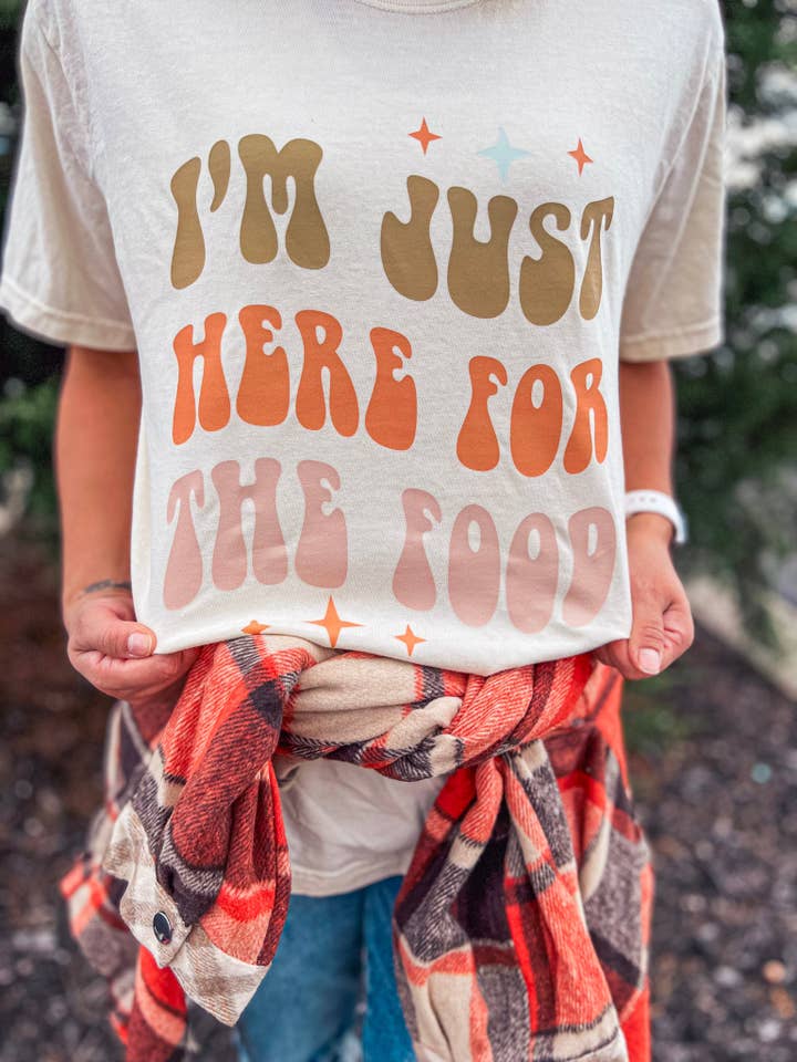 Southern Babe Wholesale - Wholesale T-Shirt (Graphic) - Women's - I'M JUST HERE FOR THE FOOD TEE