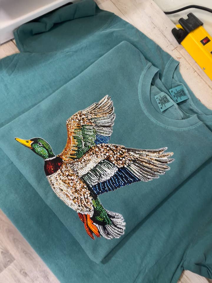 Southern Outlaw Hat Co. - Wholesale T-Shirt - Women's - sequin malled tee0