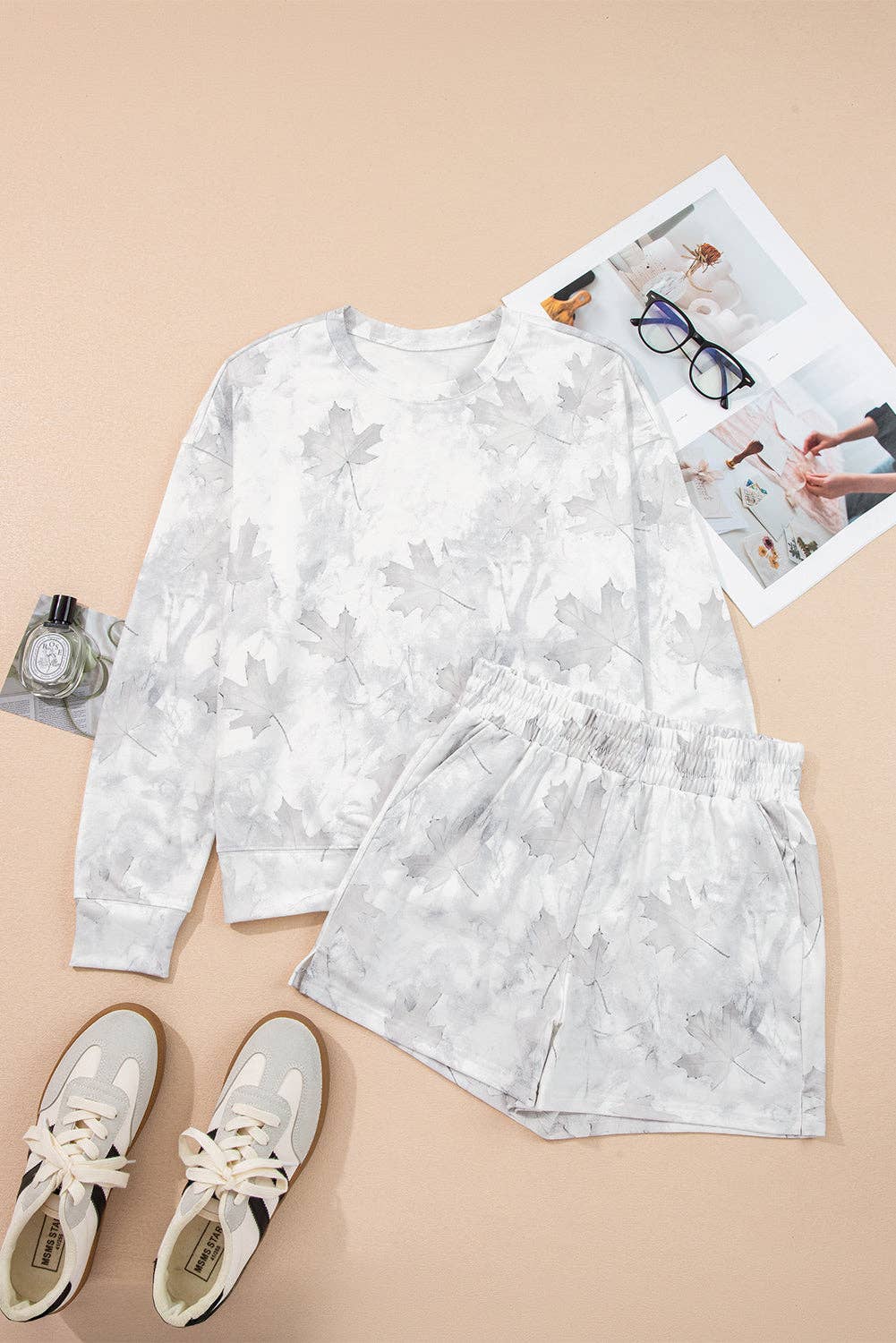 Beige Ensemble haut à capuche camouflage et short à taille élastique en vente sur Faire9