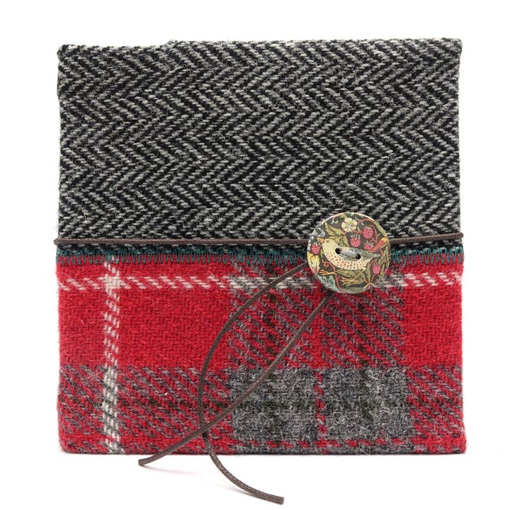 Tae Haud Yer Haiverings, colore: rosso e nero. per la vendita all'ingrosso da parte di Bertie Girl