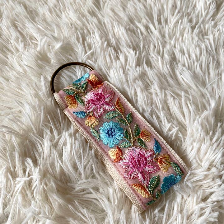 Temple of Treasure - Wholesale Sleutelhanger - Dames - Valentines ~ floral fabric keychain ~ boho gifting