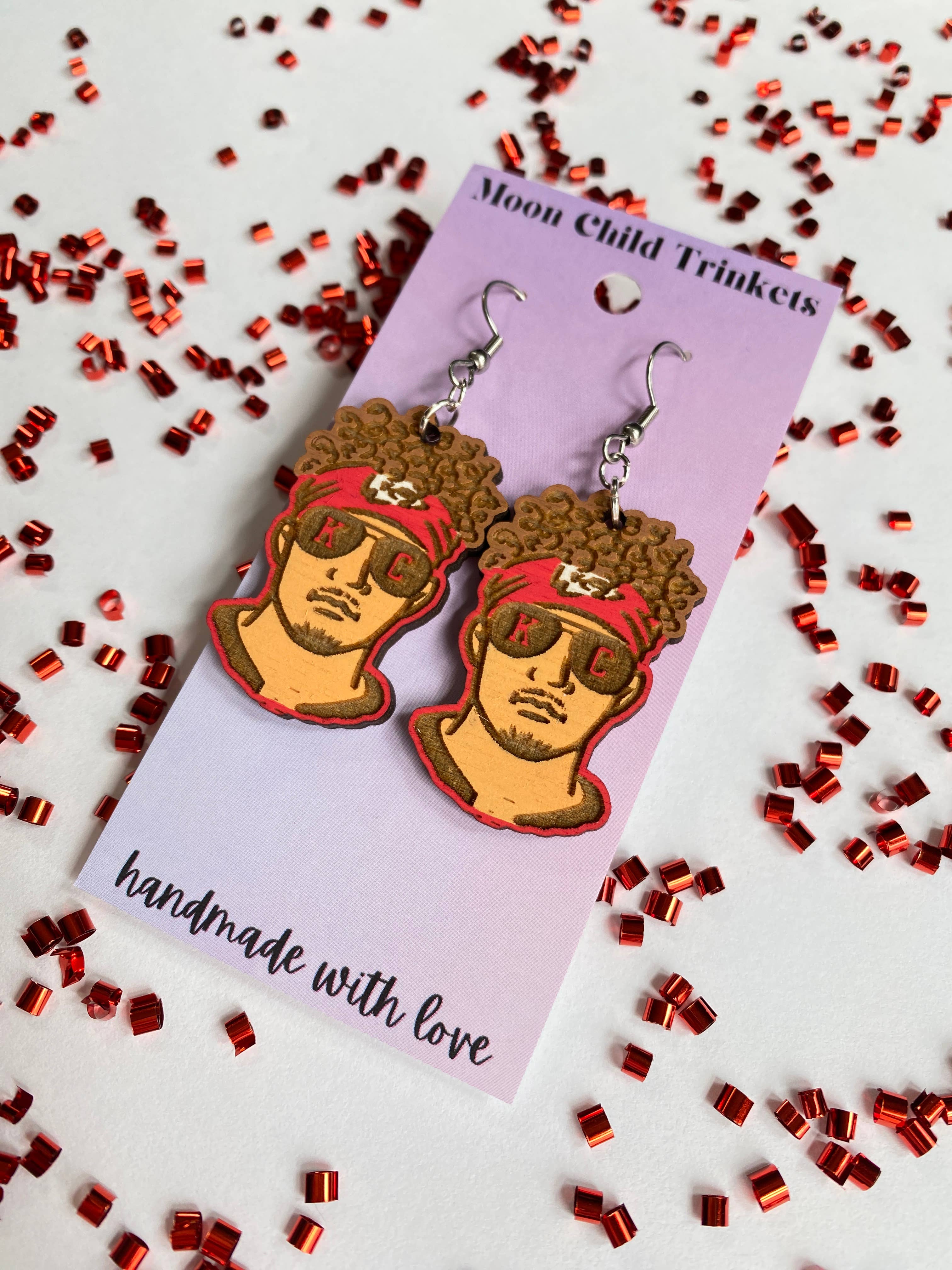 Moon Child Trinkets - Vendita all'ingrosso Orecchini pendenti - Orecchini in legno dipinti a mano Mahomes Kansas City1