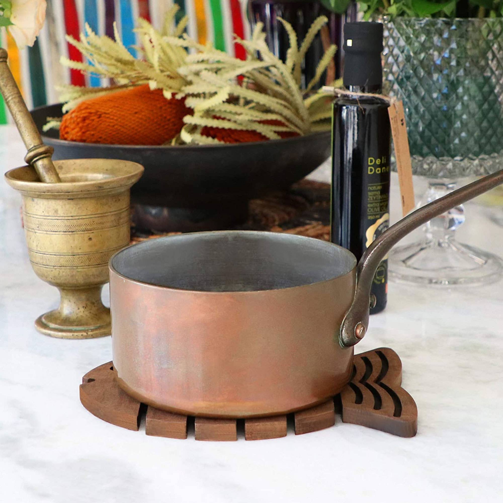 Joy Kitchen - Vendita all'ingrosso Taglieri - Sottopentola in legno a forma di pesce | Proteggi piano di lavoro1