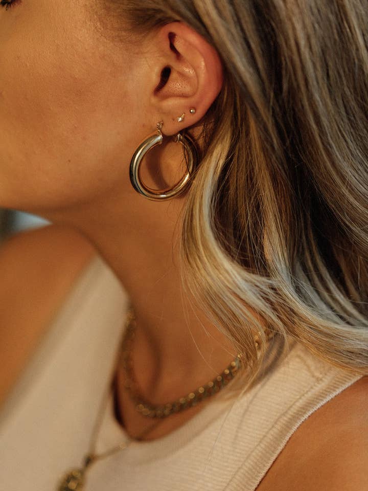 Goldie Hoops para venta al por mayor de Lavender and Grace Jewelry