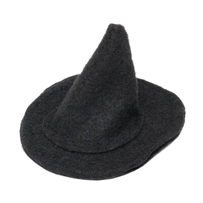 Chapeau de sorcière à l'herbe à chat pour la vente par meowbox