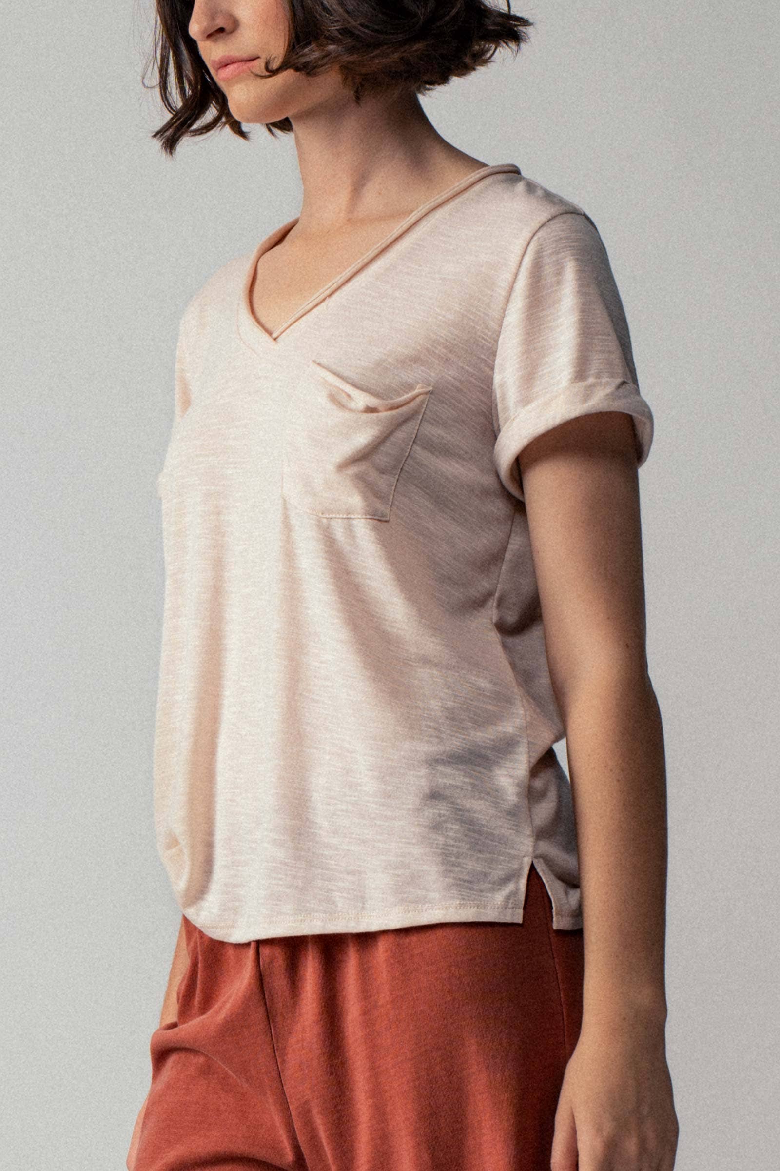 Urban Daizy - Wholesale T-Shirt - Women's - Rolled Sleeve V-Neck Pocket Tee19