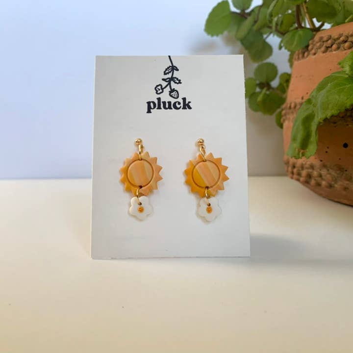 Suns and daisies for wholesale by Pluck