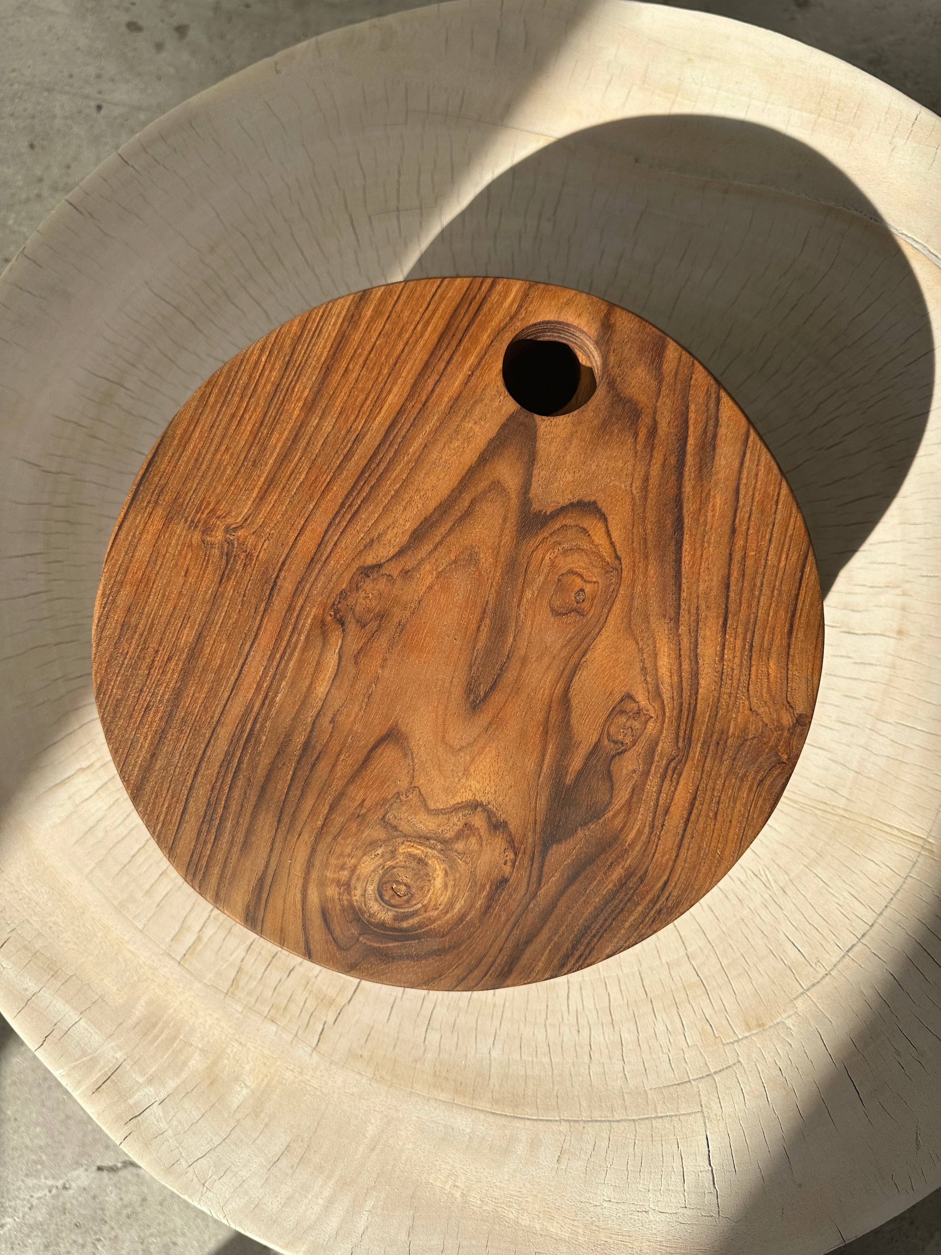 Office Objets – wholesale Skärbräda – Rund skärbräda i urholkad teak D:3029