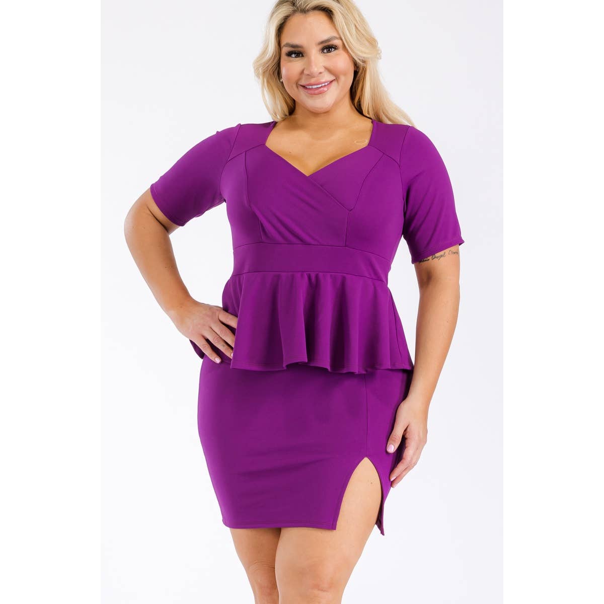 Curve Market – wholesale Klänning - Dam – PLUS STORLEK ÄLSKLING PEPLUM SIDA SLITS KLÄNNING0