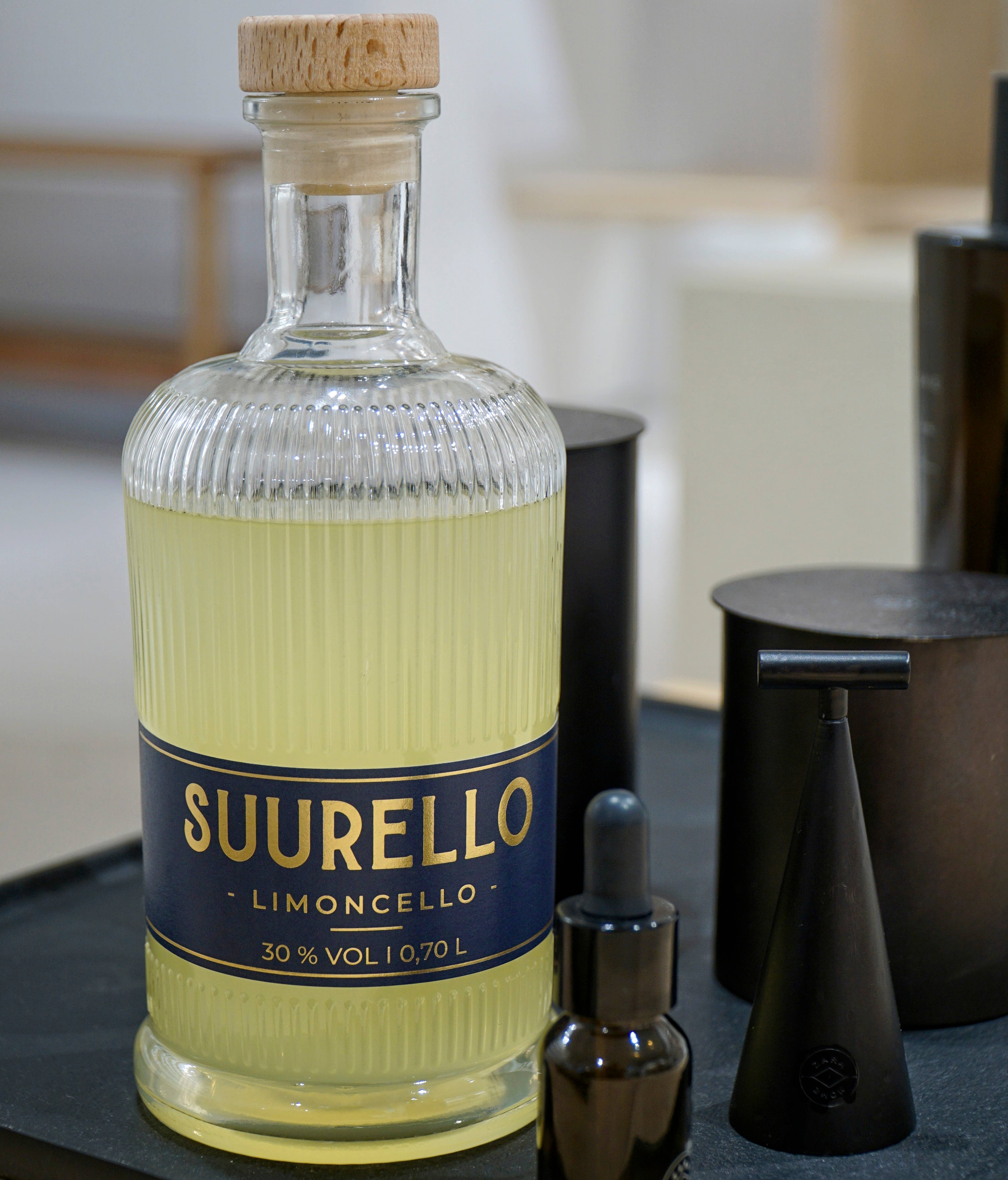 Suurello Limoncello - Wholesale Liqueur - Suurello Limoncello 30% 700ml3