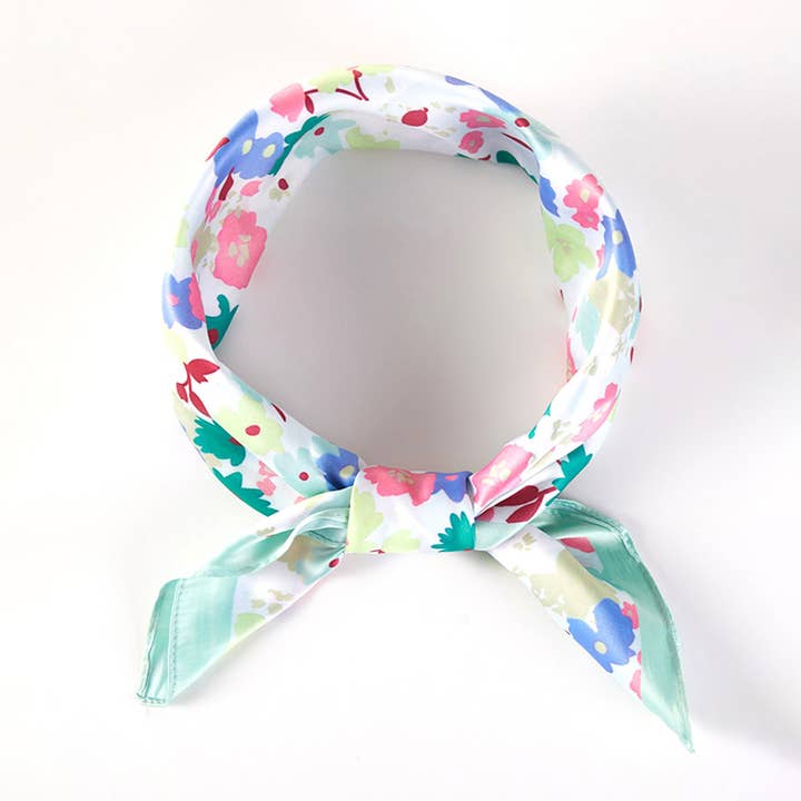 Sensibling Corp. - Vente Écharpe – femme - Foulard carré en satin soyeux imprimé floral prairie pastel4