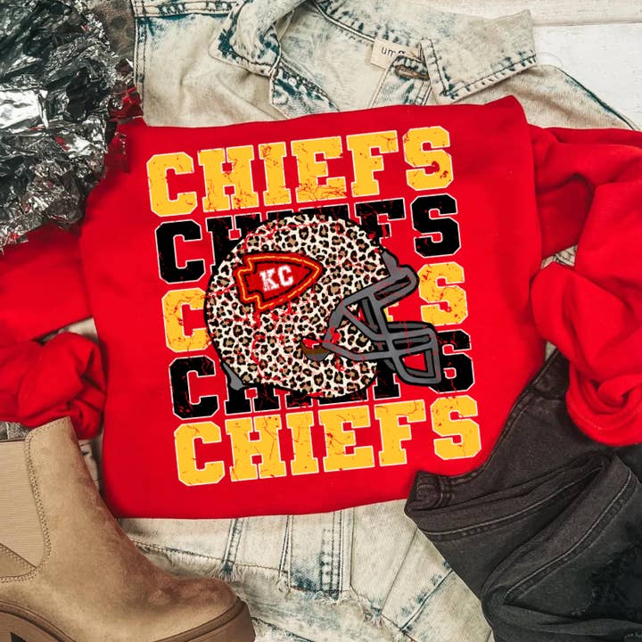 Southern Babe Wholesale - Wholesale Graphic Sweatshirt - Women's - RED CHIEFS STACKED HELMET SWEATSHIRT