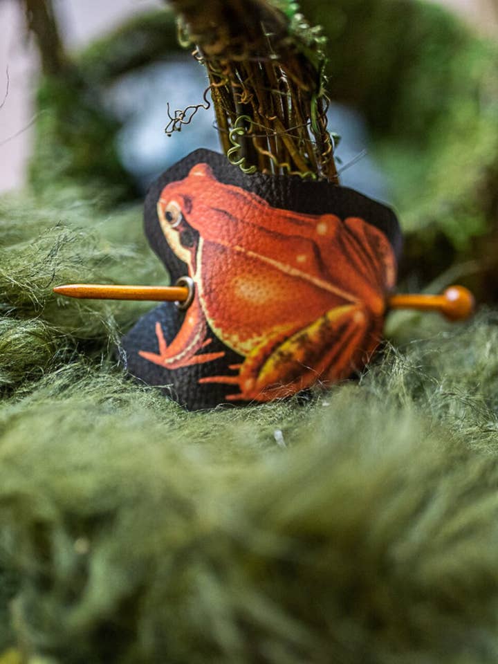 Groda Padda hår Barrette Vegan läder Cottagecore skogsmark för wholesale av Costurero Real