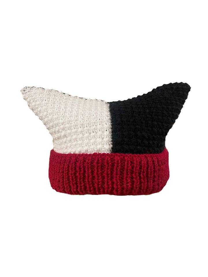 Cappello da giullare lavorato a maglia, rosso, bianco e nero per la vendita all'ingrosso da parte di Bell Hutley