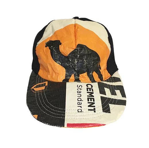 Upcycling by Bekos - Vente Casquette de baseball – unisexe - Casquette de baseball camel fabriquée à partir de sacs de ciment recyclés
