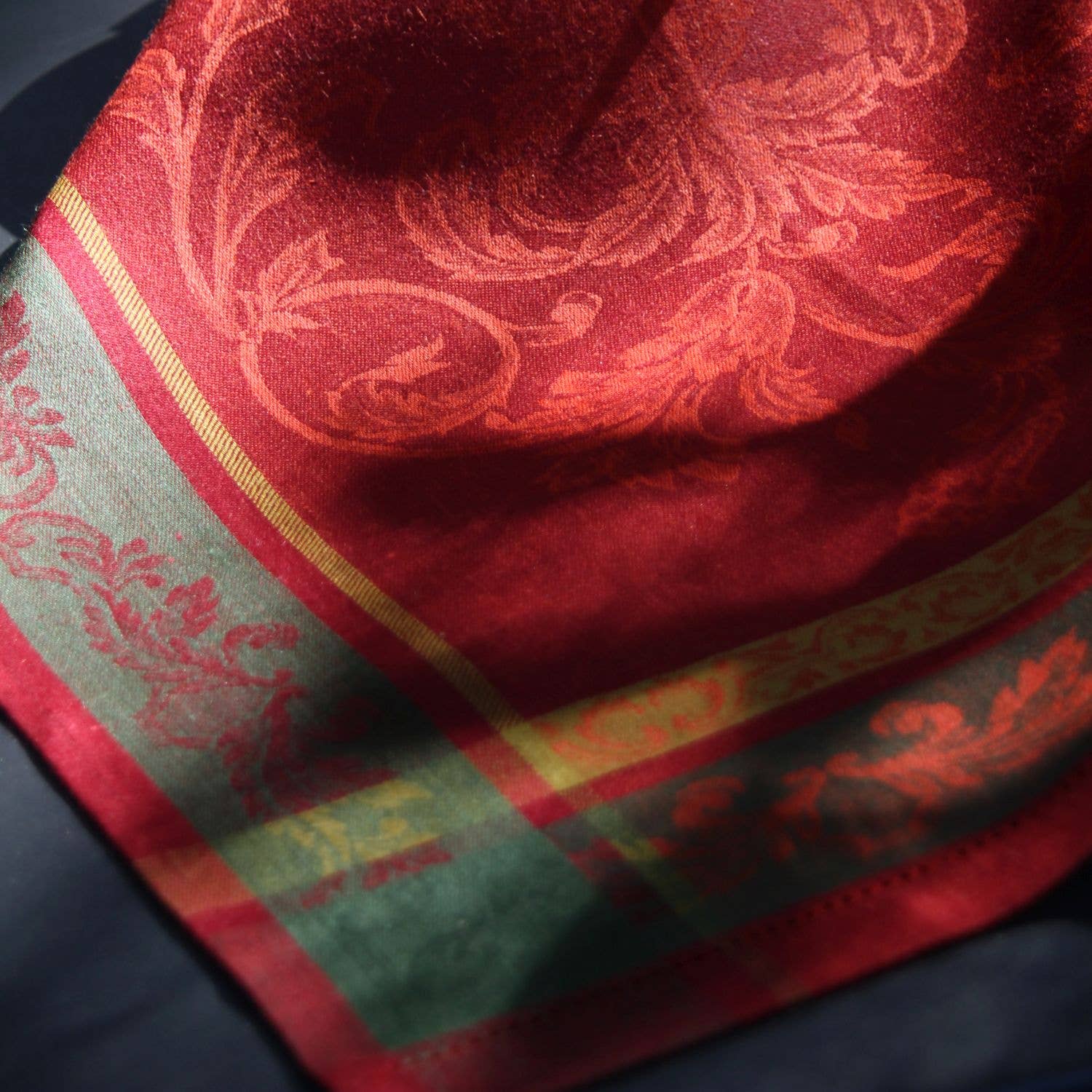 Ju-Lein - Wholesale Dinner & Cloth Napkin - jacquard towel - French motifs - red green - 50 x 70cm2