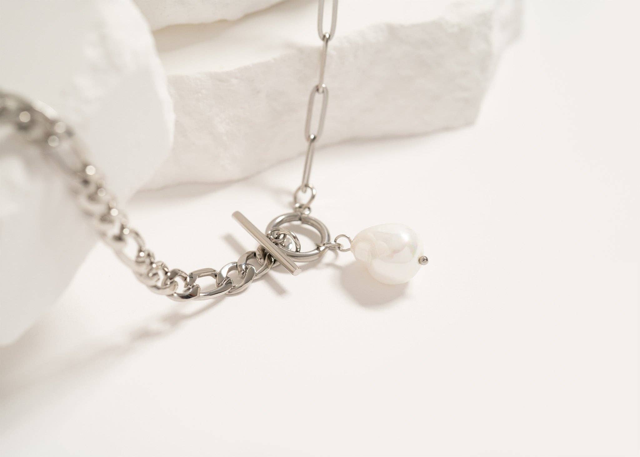 WJW - Wholesale Pendant/Charm Necklace - 18K Gold PVD Toggle Clasp Freshwater Pearl Charm Necklace4