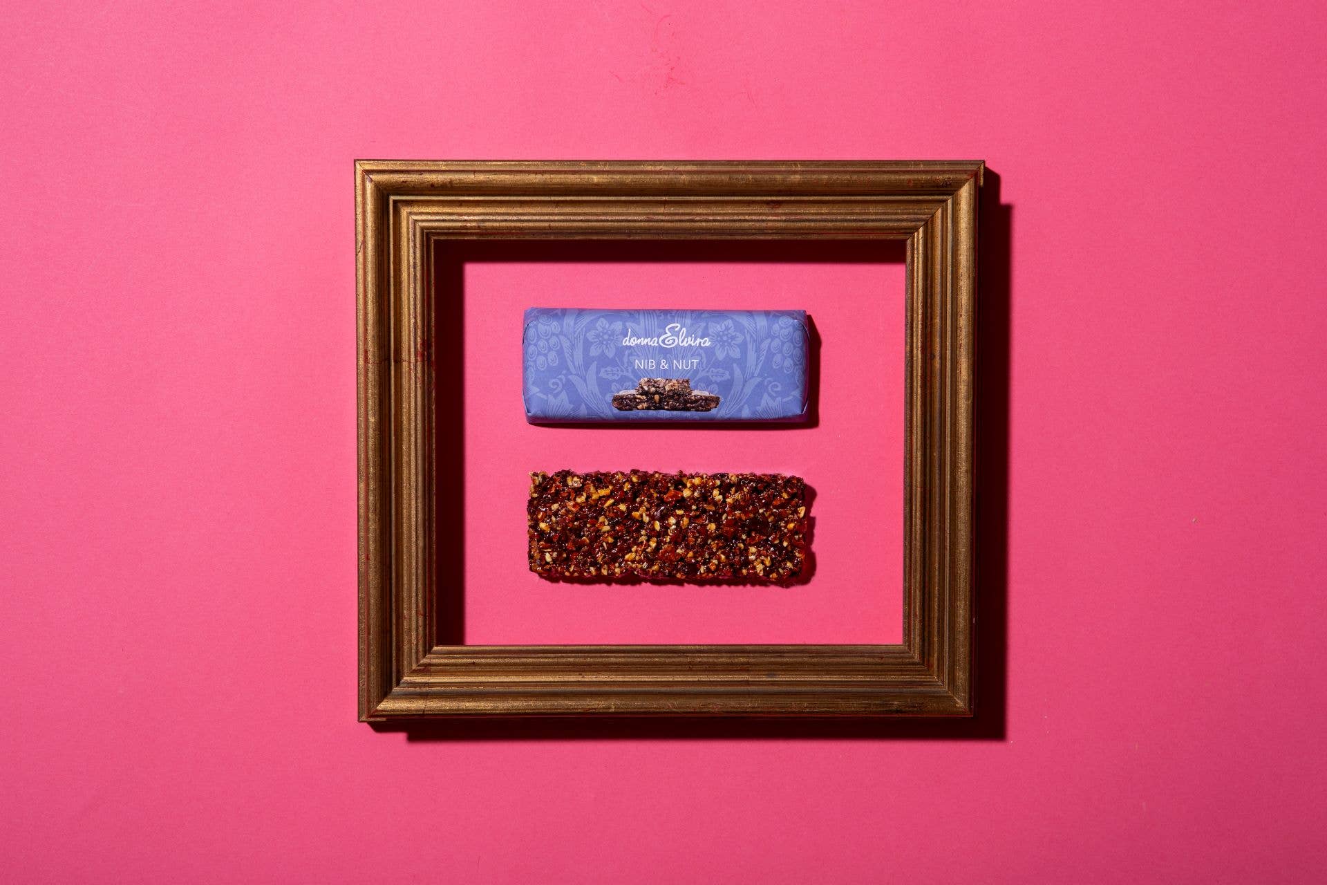 DONNA ELVIRA dolceria di Roccasalva Elvira - Wholesale Chocolate Bar - Nib & Nut1