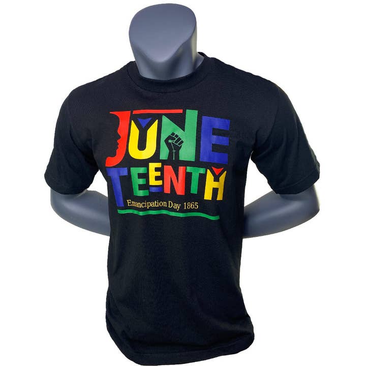 Juneteenth Unisex svart afrikansk tryckskjorta | | Juneteenth | Afrikansk | Unisex skjorta | Tyg och sladd för wholesale av Cloth & Cord, LLC