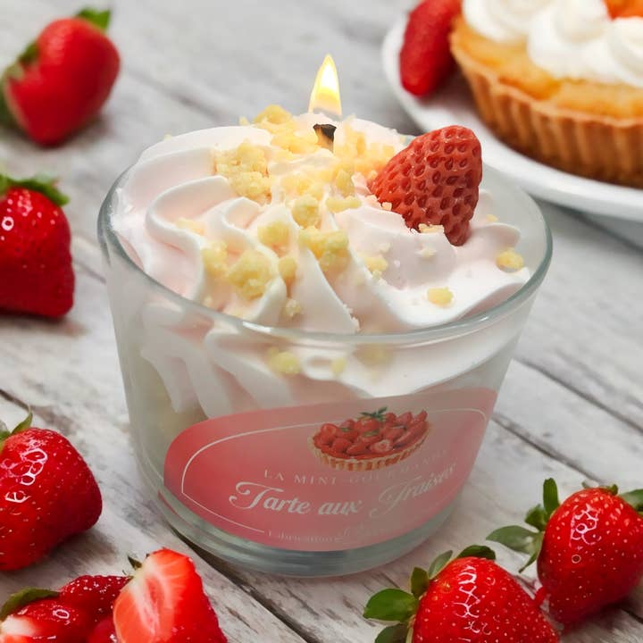 Strawberry Pie Gourmet Candle for wholesale by Scently Home